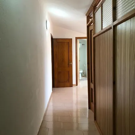 Family Friendly Apartment In Giba Center شقة *